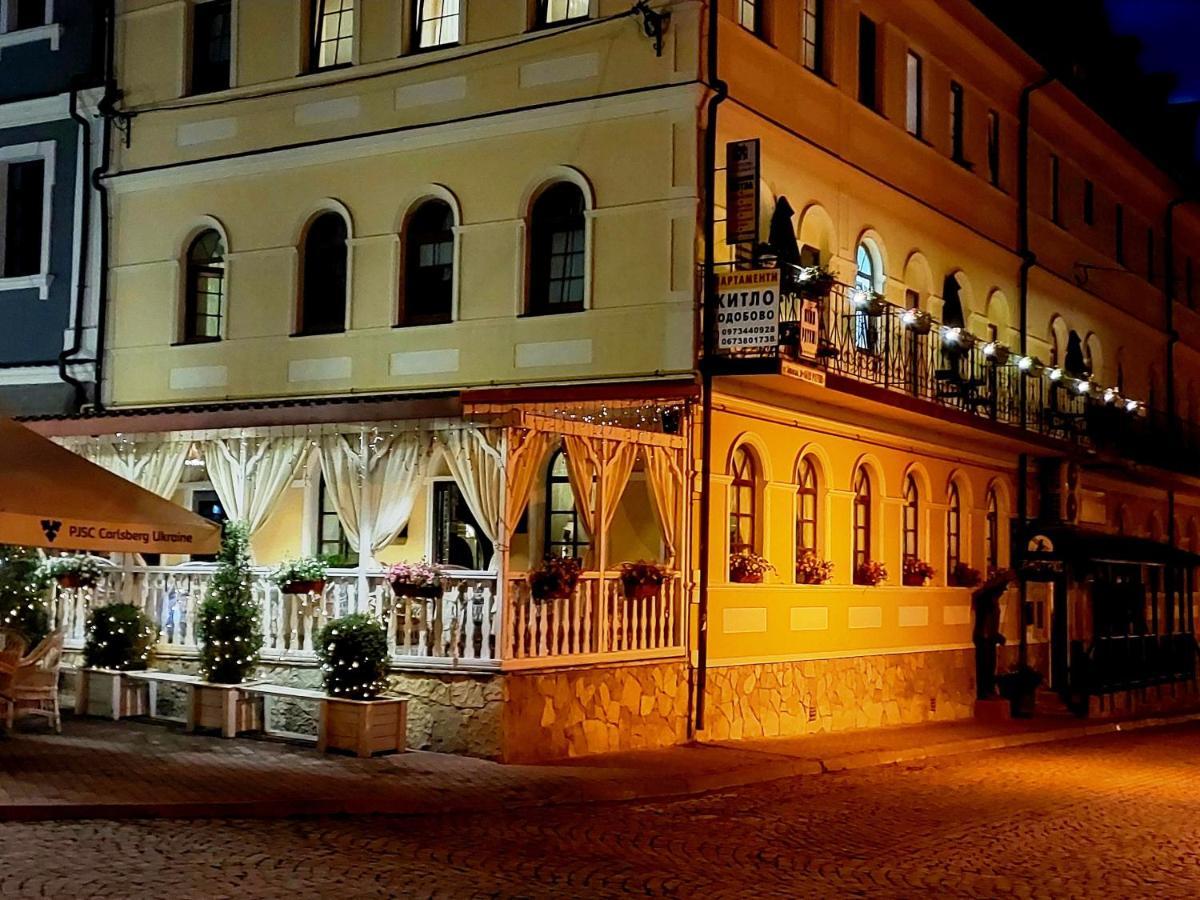 Apartments U Ratushi Camenița Exterior foto